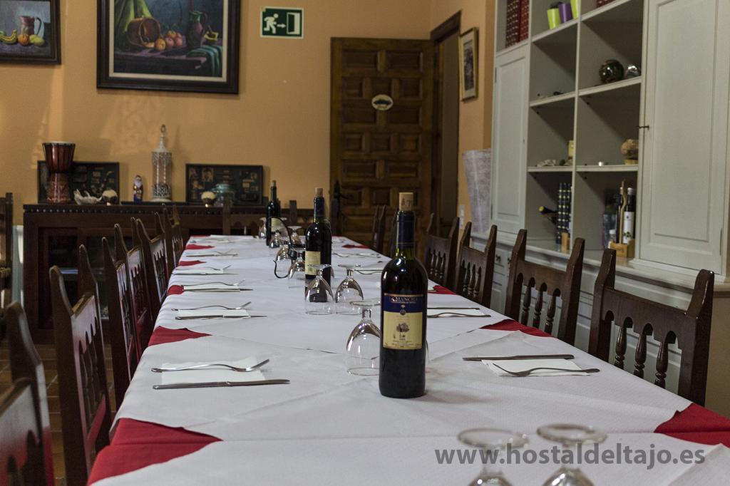 Hostal Del Tajo Peralejos de las Truchas Bagian luar foto