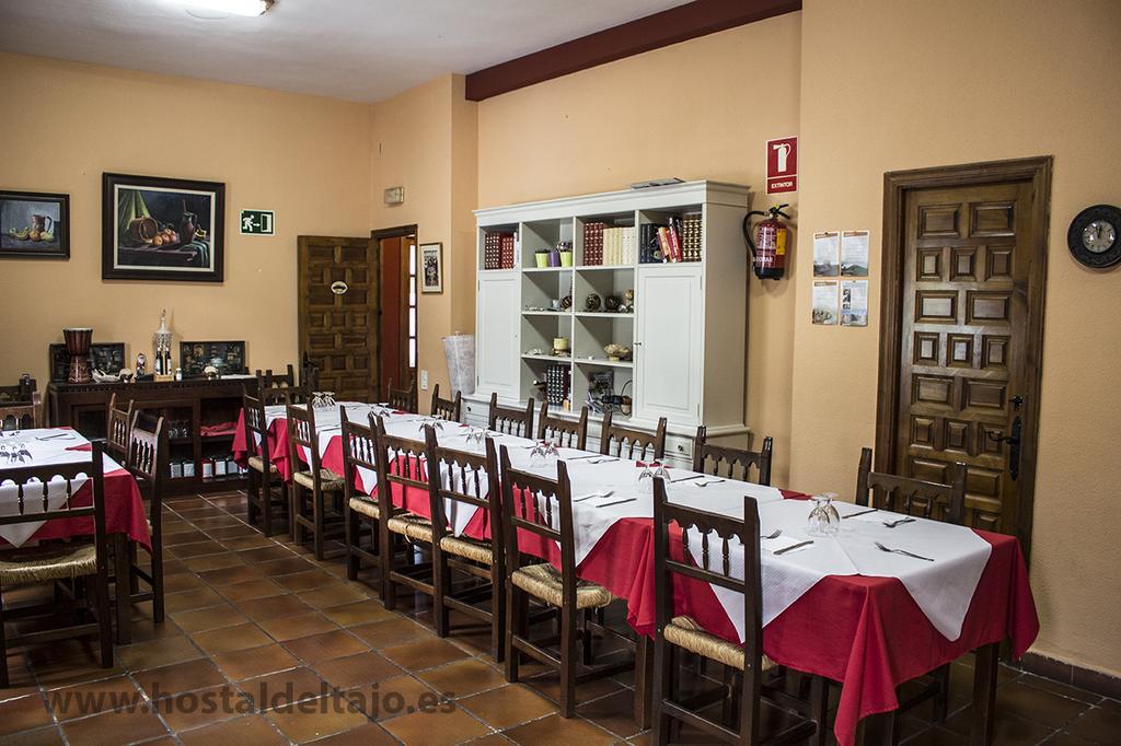 Hostal Del Tajo Peralejos de las Truchas Bagian luar foto